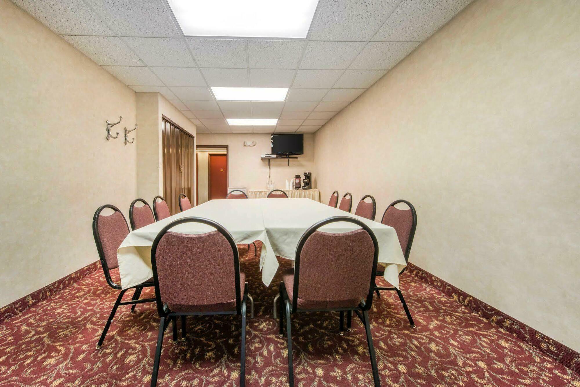 Comfort - Altoona Inn